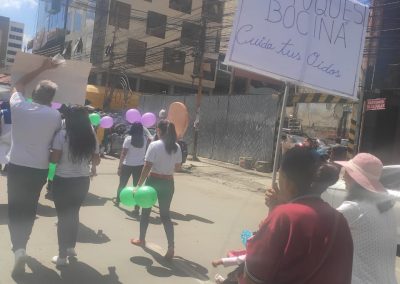 Marcha en el centro de Cochabamba con concientizando sobre el cuidado de la audición Foto 8